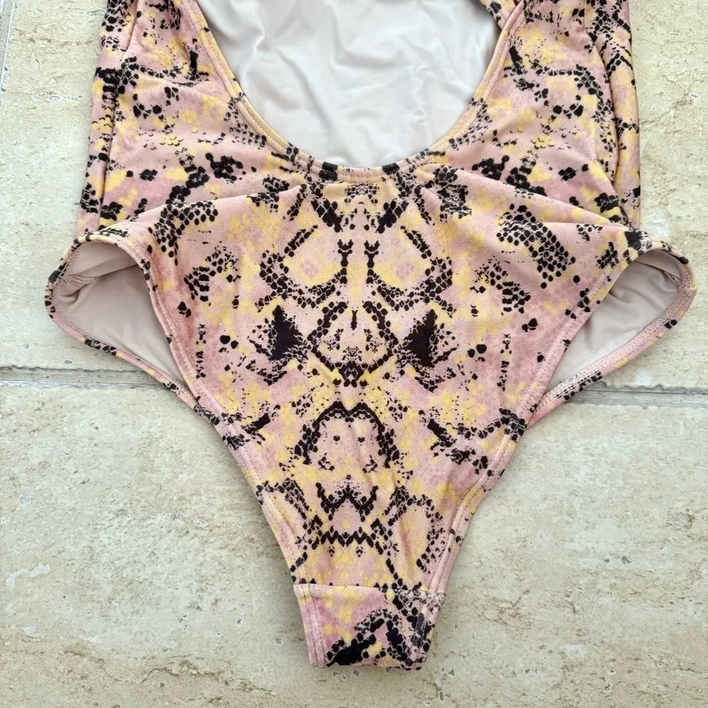 CIA Maritima Swimsuit, Size M, Snake Skin Design